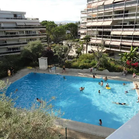 Moderne F1 Situation Ideal Lägenhet Antibes